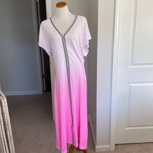 Women’s pink and white dress. Size: S/M